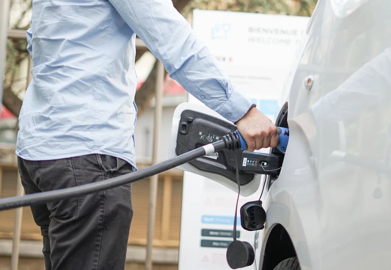Image for Professionnels : comment choisir sa solution de recharge pour véhicules utilitaires électriques ?
