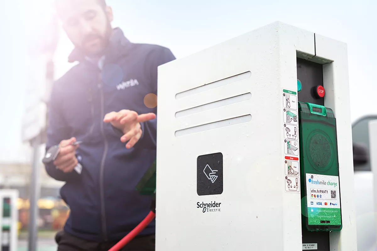 Image for Véhicule électrique : la situation des déploiements de bornes de recharge en France