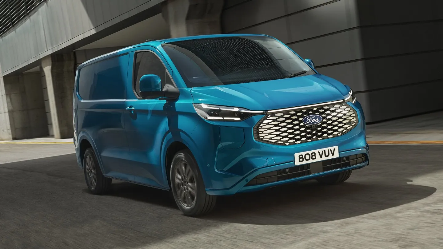 Image for Watèa élargit sa gamme d’utilitaires 6m3 avec les modèles Ford e-Transit Custom et Renault Trafic